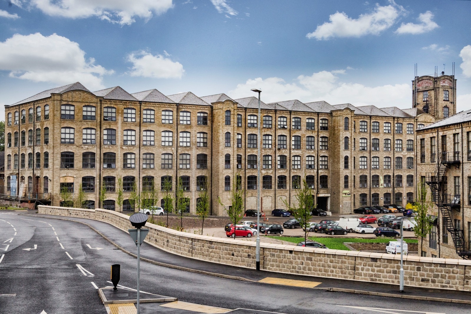 Upper Blakeridge Ln, Batley à vendre Photo du bâtiment- Image 1 de 9