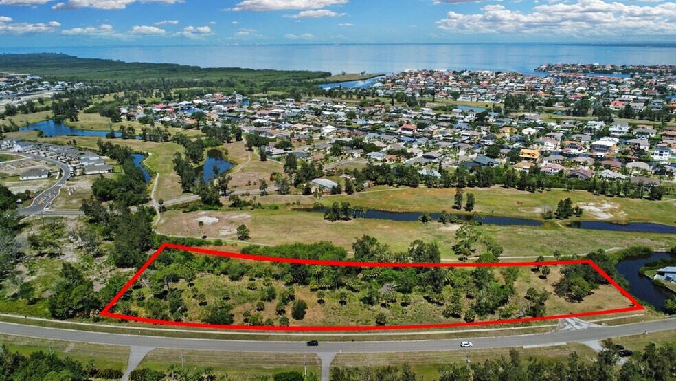 819 Golf And Sea Blvd, Apollo Beach, FL à vendre - Photo du bâtiment - Image 1 de 1