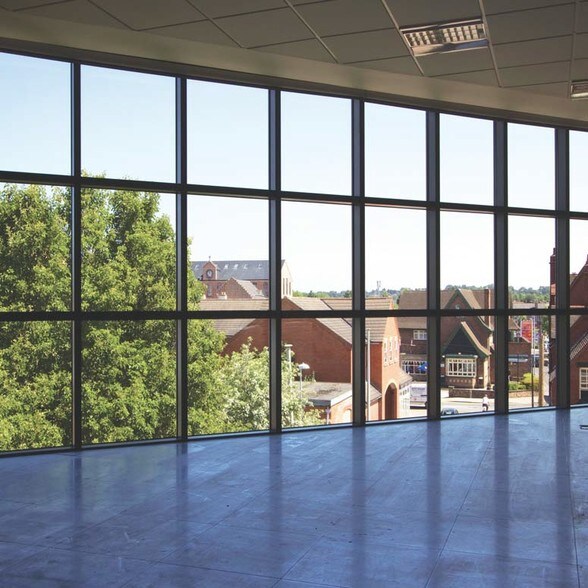 Nuart Rd, Beeston à louer - Photo du bâtiment - Image 2 de 27