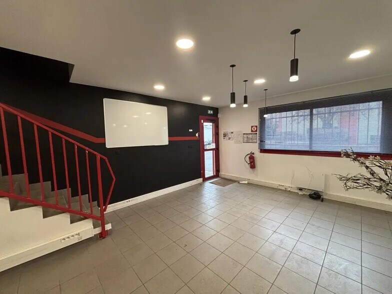 Industriel dans Mitry-Mory à louer - Photo du bâtiment - Image 3 de 14