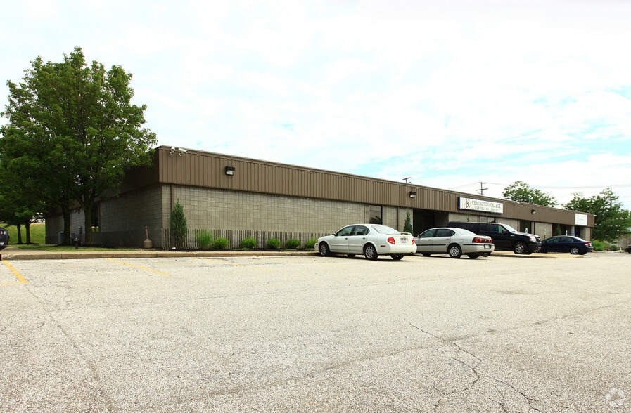 14445 Broadway Ave, Cleveland, OH for lease - Building Photo - Image 2 of 14
