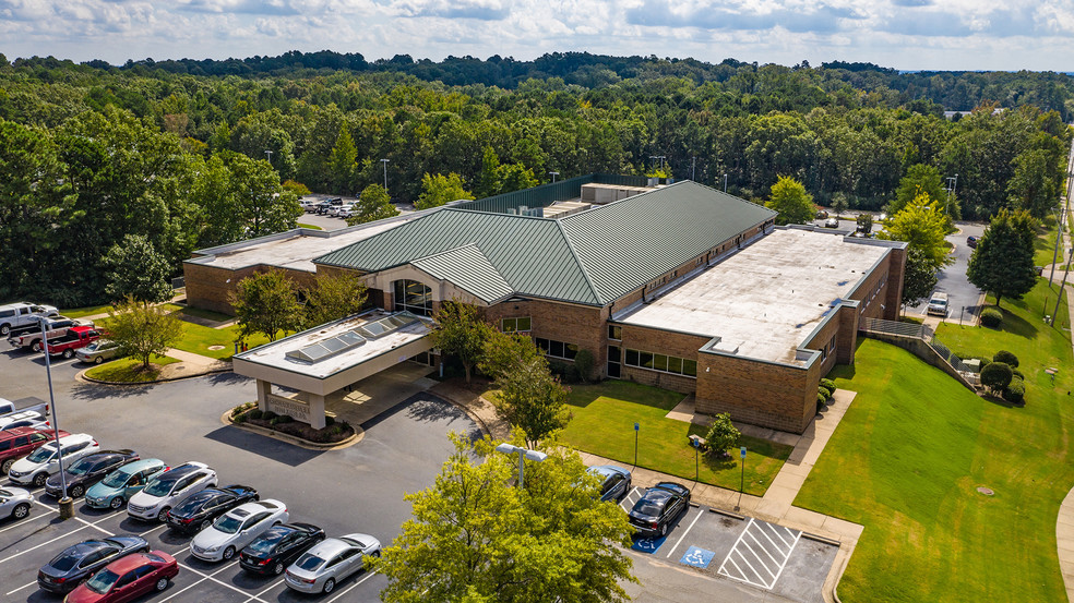 10301 Kanis Rd, Little Rock, AR à vendre - Photo du bâtiment - Image 1 de 1