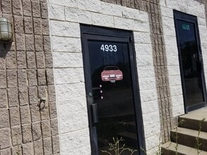 4925-4949 Beech Rd, Temple Hills, MD à louer Photo intérieure- Image 1 de 14