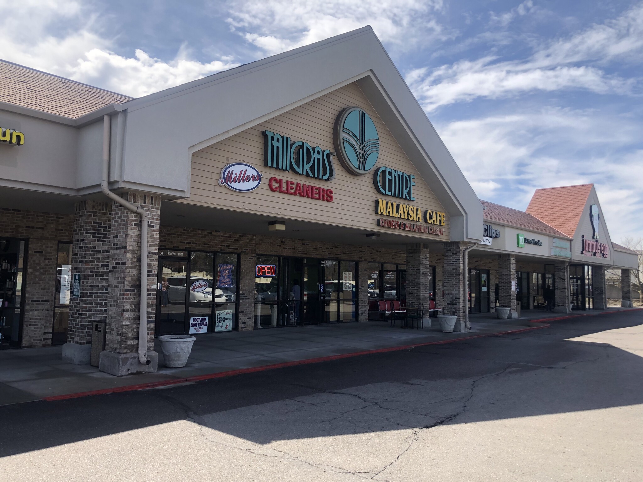 2161 N Rock Rd, Wichita, KS for lease Primary Photo- Image 1 of 7