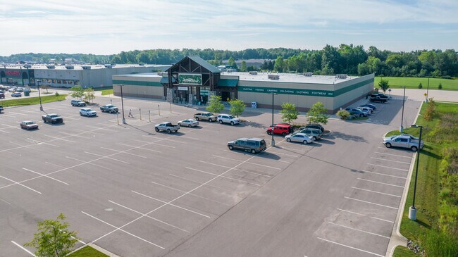 Plus de détails pour 8757 Delta Market Dr, Lansing, MI - Commerce de détail à louer