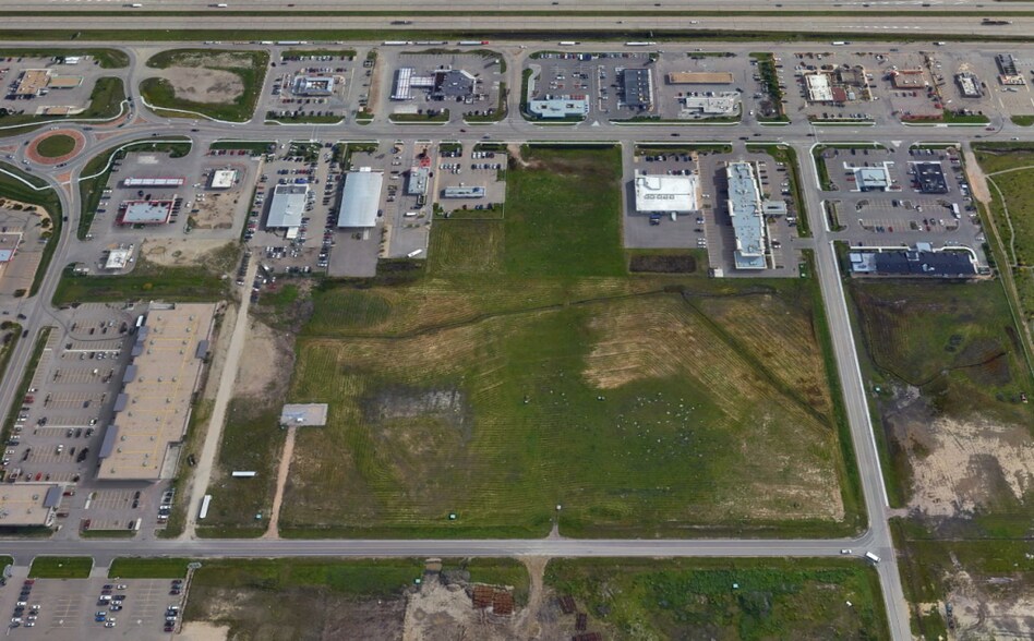 345 Liberty Ave, Red Deer County, AB à vendre - Photo du bâtiment - Image 2 de 6