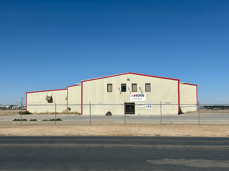 76 County Road 201, Pecos, TX for lease - Building Photo - Image 1 of 62