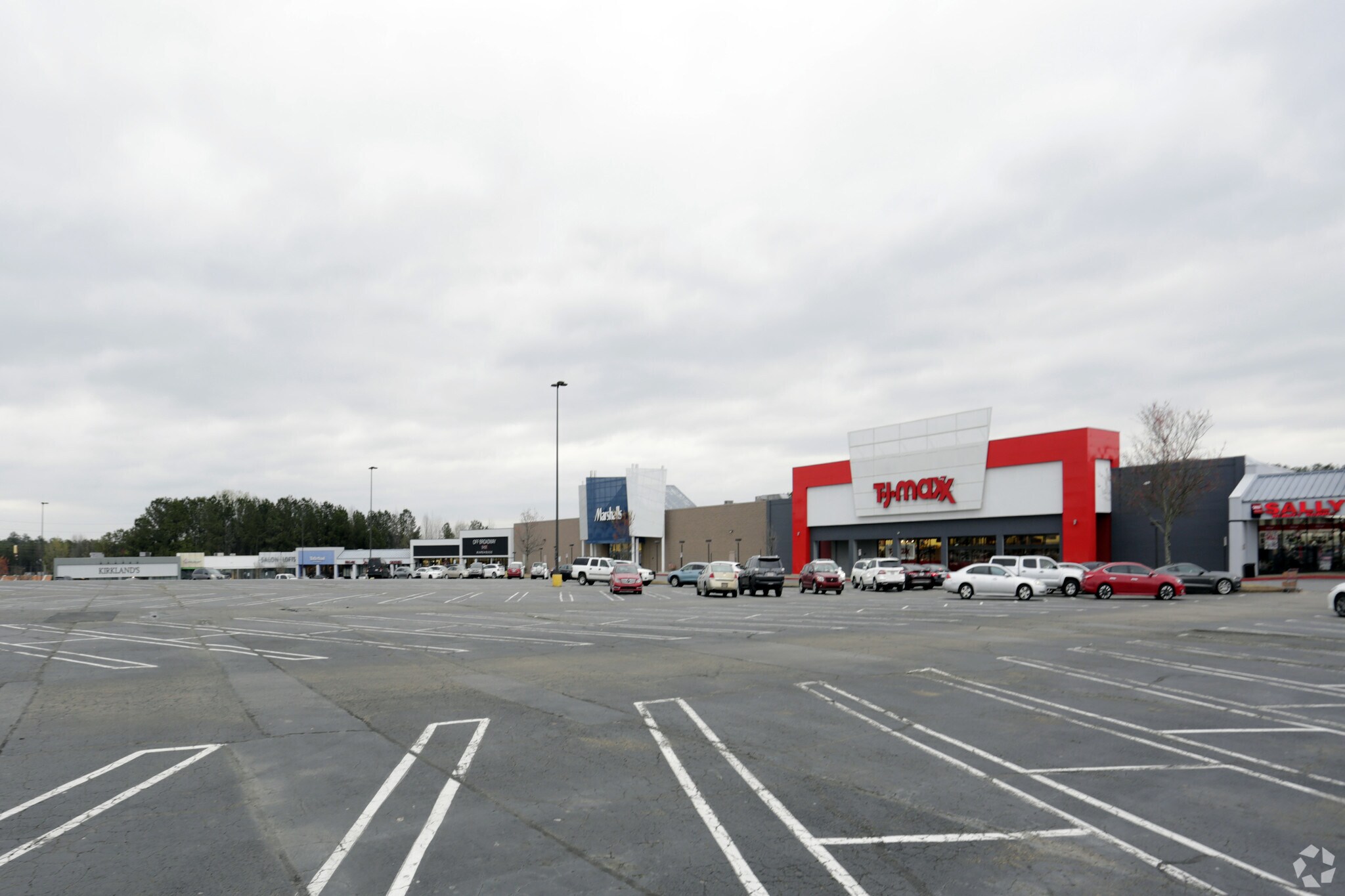 425 Barrett Pky, Kennesaw, GA à louer Photo principale- Image 1 de 16