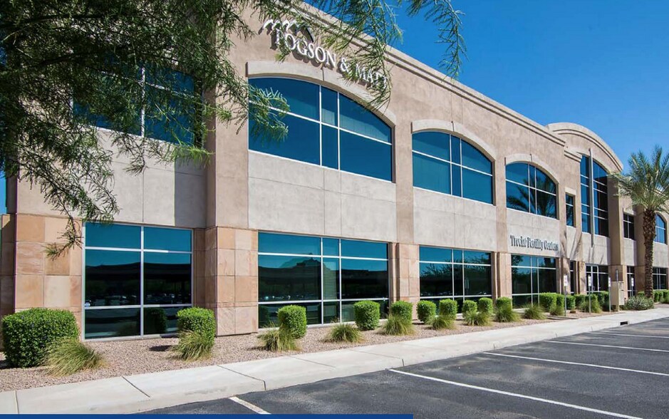 6930 E Chauncey Ln, Phoenix, AZ à louer - Photo du bâtiment - Image 2 de 8
