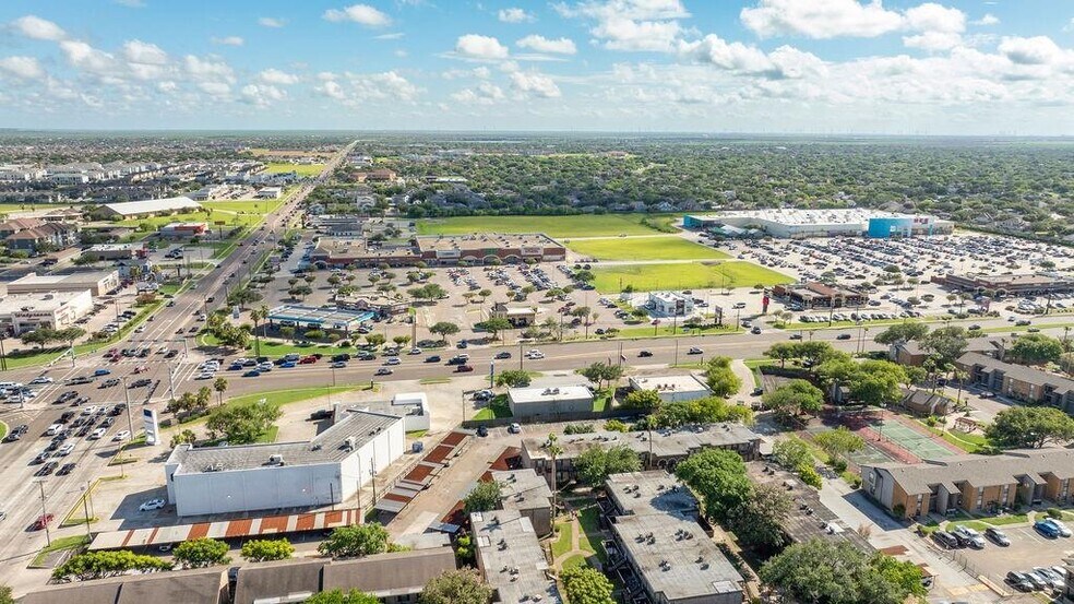 5506 Saratoga Blvd, Corpus Christi, TX à vendre - Photo du bâtiment - Image 2 de 10