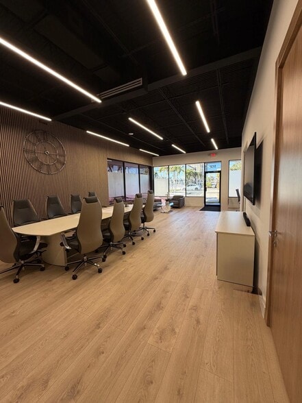5100-5130 State Road 7, Fort Lauderdale, FL for lease - Building Photo - Image 3 of 5