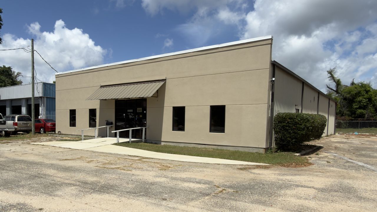 3200 Fairfield Dr, Pensacola, FL à vendre Photo principale- Image 1 de 17