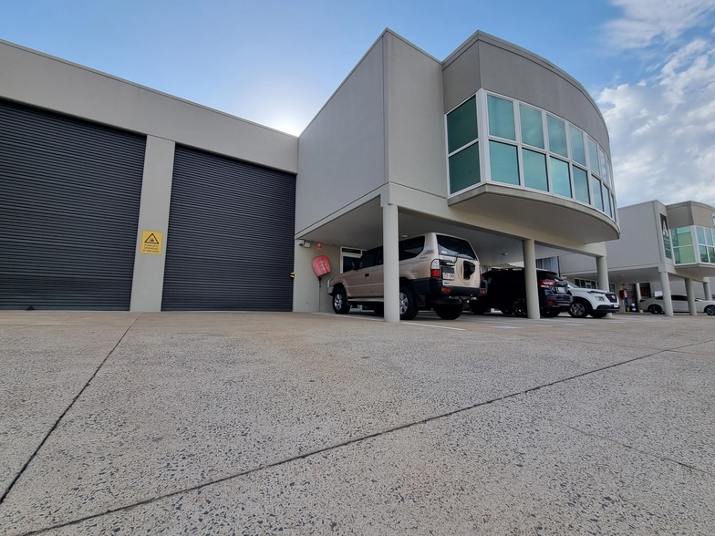 62 Secam St, Mansfield for lease - Primary Photo - Image 1 of 3