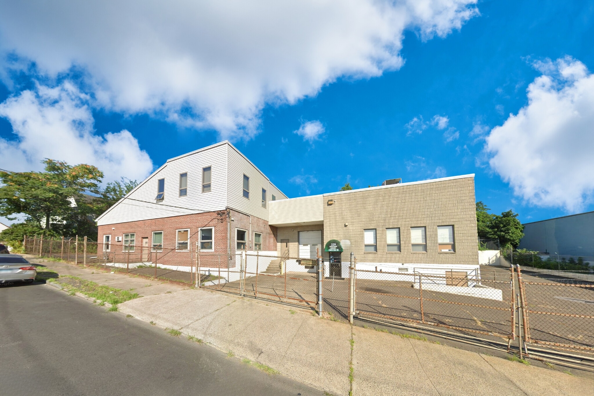 229-261 Merriam St, Bridgeport, CT for lease Primary Photo- Image 1 of 15