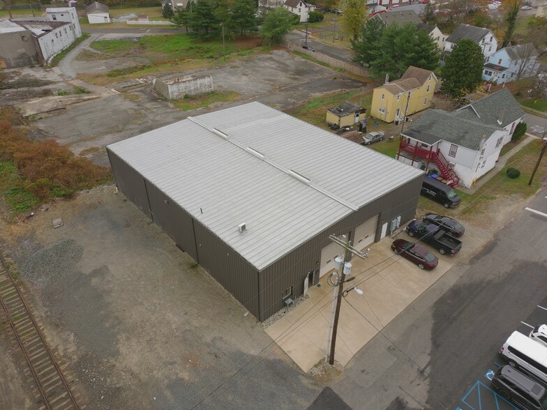 111 Richardson Ave, Swedesboro, NJ à vendre - Photo du bâtiment - Image 3 de 10