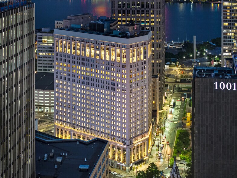 660 Woodward Ave, Detroit, MI à louer - Photo du bâtiment - Image 3 de 9