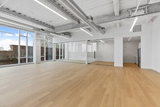 300 Kent Ave, Brooklyn, NY for lease Building Photo- Image 2 of 9