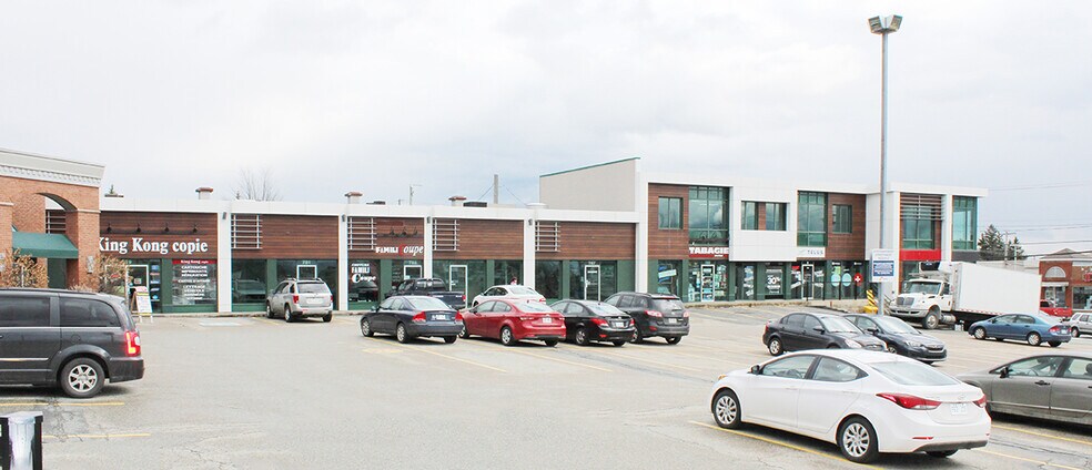 747-805 Rue King E, Sherbrooke, QC for lease - Building Photo - Image 2 of 17