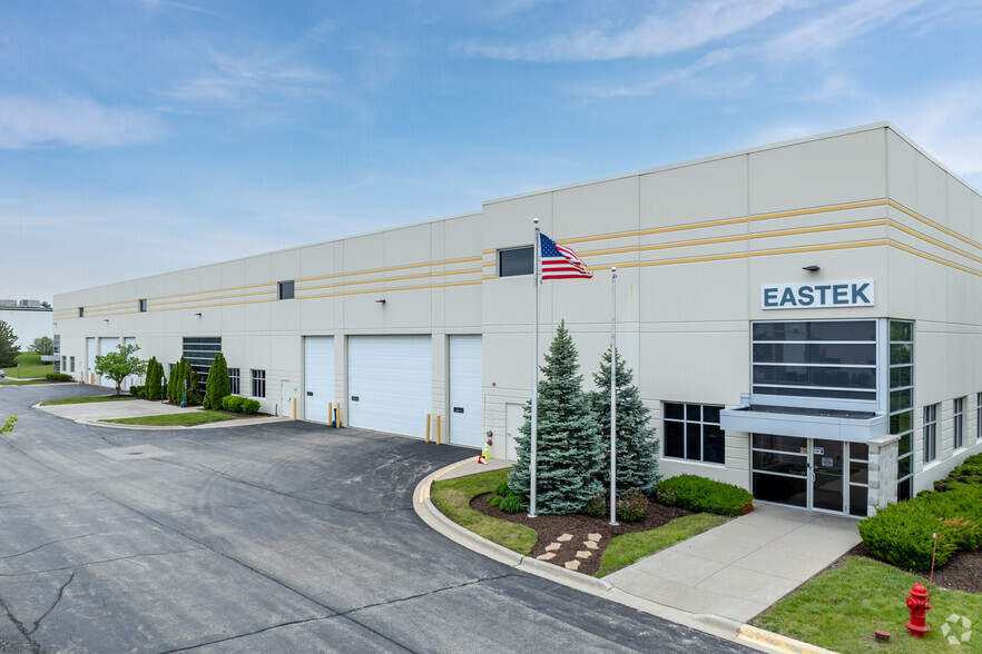 Industrial in Lake Zurich, IL for sale - Primary Photo - Image 1 of 1