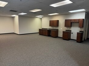15403 Vantage Pky E, Houston, TX for lease Building Photo- Image 1 of 10