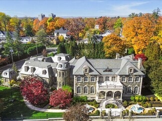 More details for 637 N Broadway, Saratoga Springs, NY - Specialty for Sale