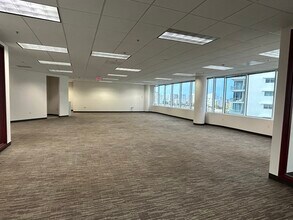 2 N Tamiami Trl, Sarasota, FL à louer Photo intérieure- Image 2 de 12