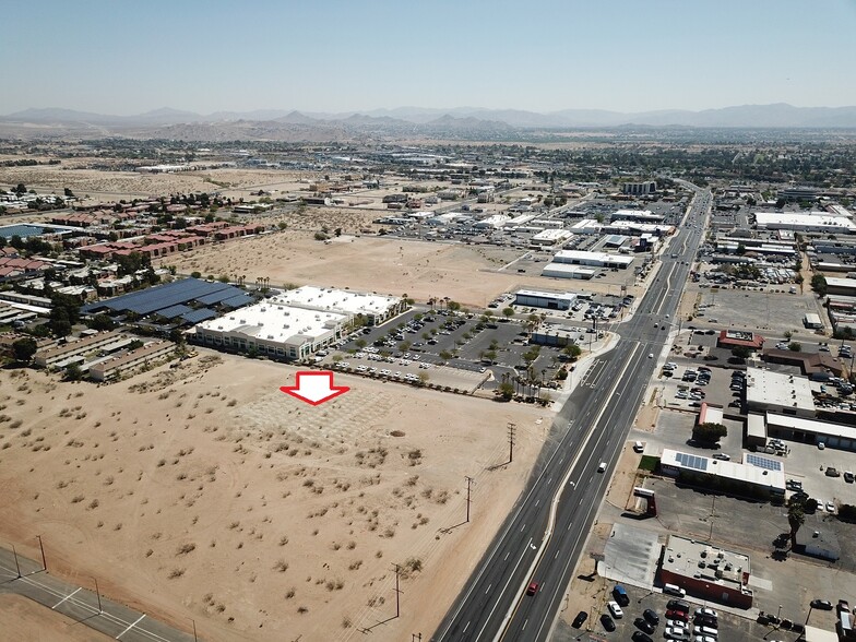 Palmdale Rd, Victorville, CA à vendre - Photo du bâtiment - Image 2 de 4