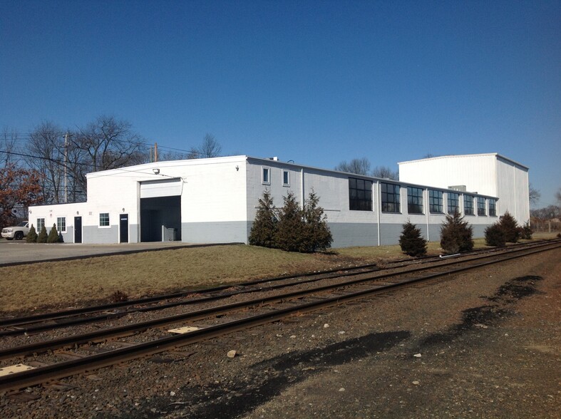 1240 Oronoque Rd, Milford, CT for lease - Primary Photo - Image 1 of 20