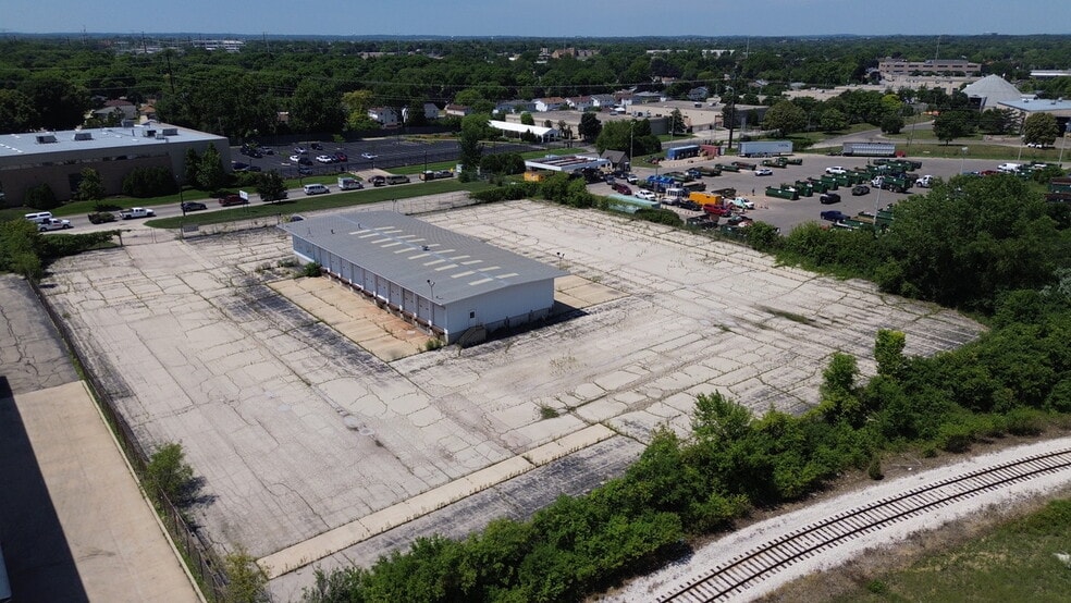 6650 N Industrial Rd, Milwaukee, WI for sale - Building Photo - Image 2 of 6