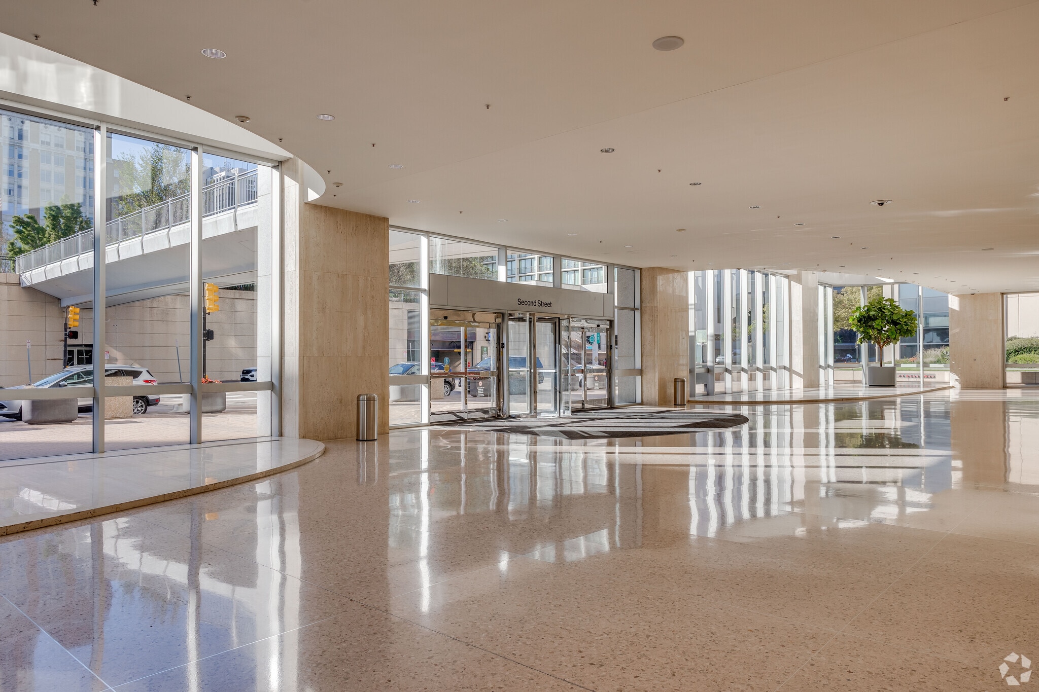 101 E 2nd St, Tulsa, OK for lease Lobby- Image 1 of 3