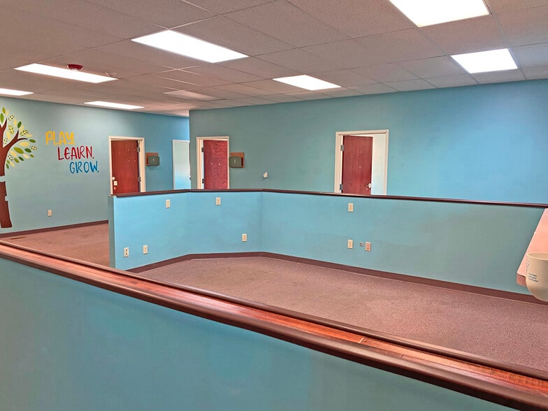 710 Columbus Ave, West Branch, MI for lease - Building Photo - Image 3 of 6