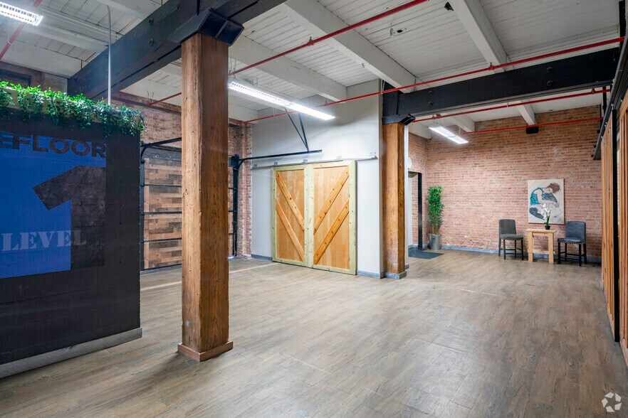 415 W Huron St, Chicago, IL à louer - Photo du bâtiment - Image 2 de 7