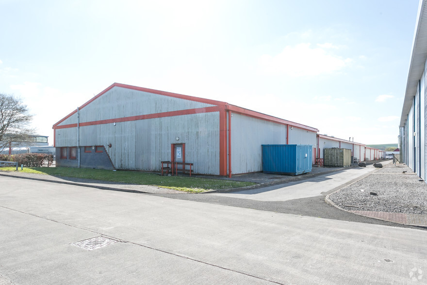 New St, Bridgend for lease - Building Photo - Image 2 of 3