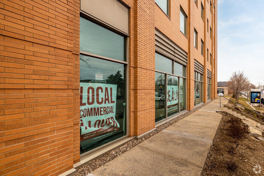 9405 Rue Sherbrooke E, Montréal, QC for lease - Building Photo - Image 2 of 4
