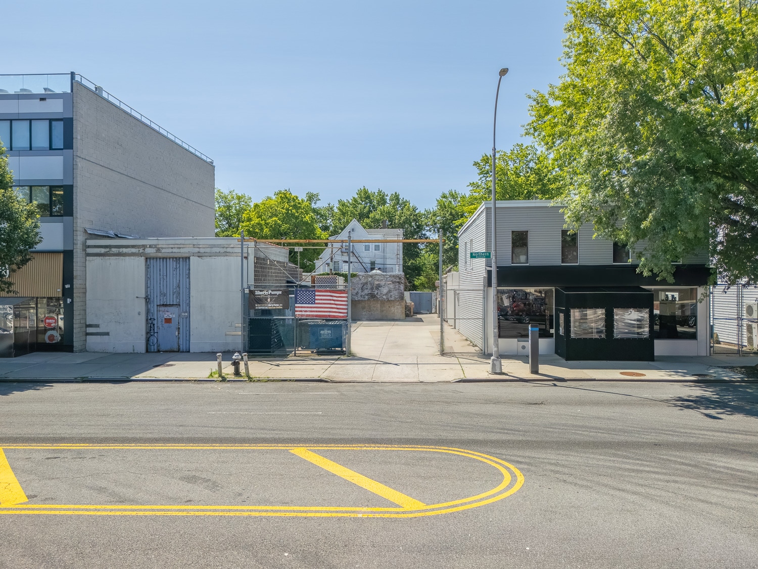 21120 Northern Blvd, Bayside, NY for sale Primary Photo- Image 1 of 5