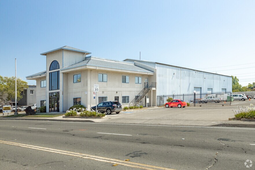 4701 24th St, Sacramento, CA à louer - Photo du bâtiment - Image 3 de 8