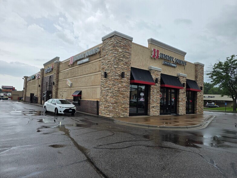 8500-8510 Highway 7, Minneapolis, MN à louer - Photo du bâtiment - Image 2 de 4