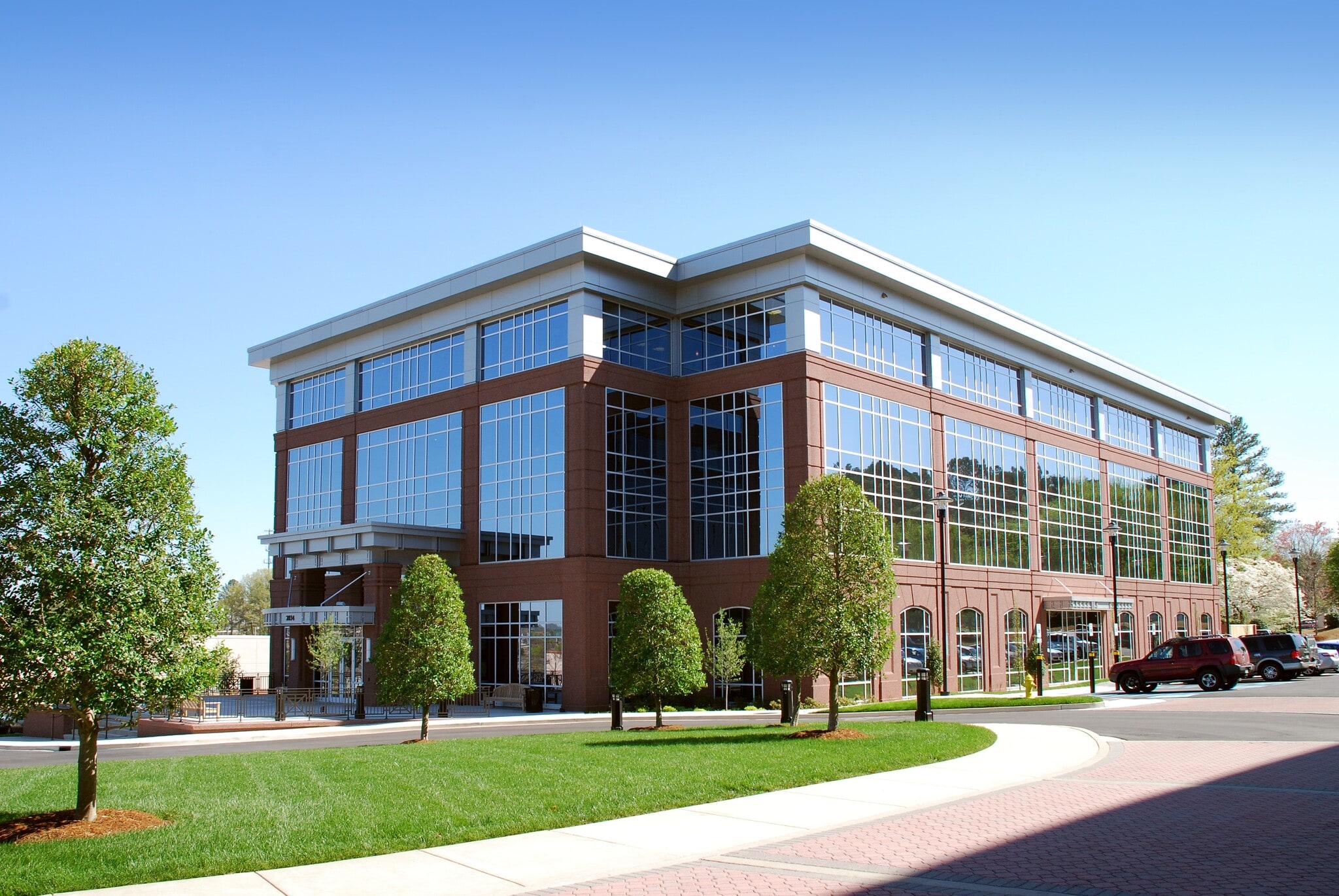 2034 Hamilton Place Blvd, Chattanooga, TN for lease Primary Photo- Image 1 of 14