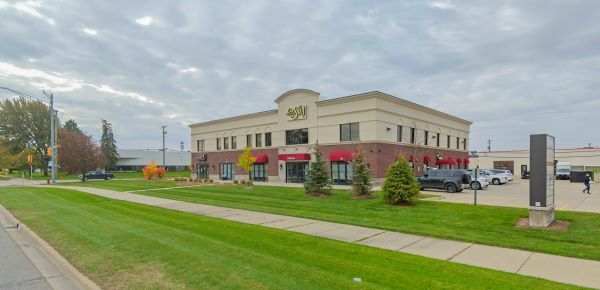 2145 Crooks Rd, Troy, MI for lease - Primary Photo - Image 1 of 6