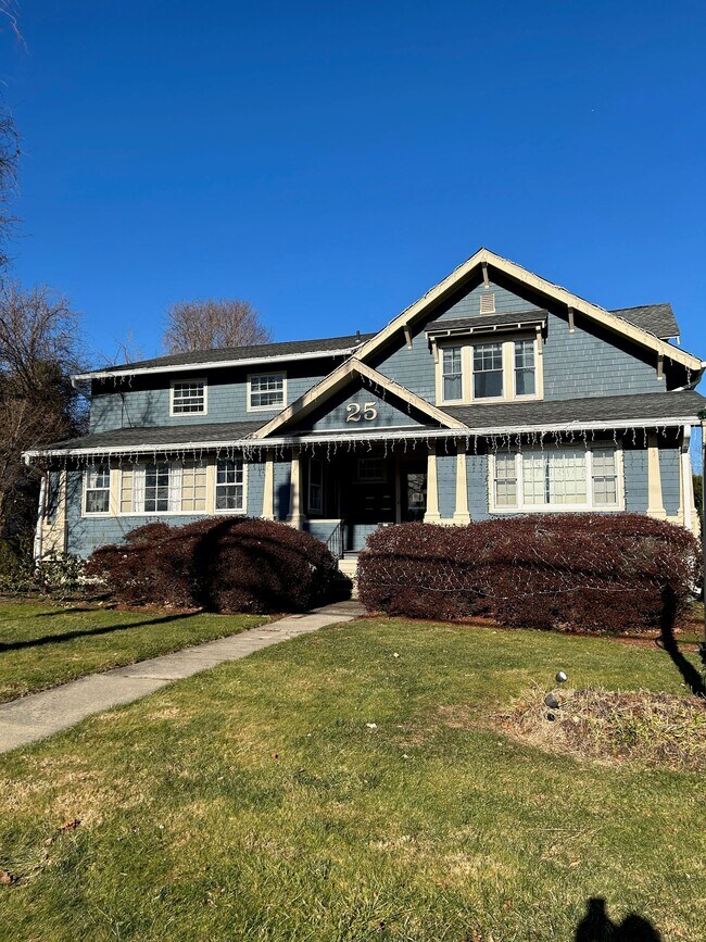 Plus de détails pour 25 Church Hill Rd, Newtown, CT - Bureau à louer