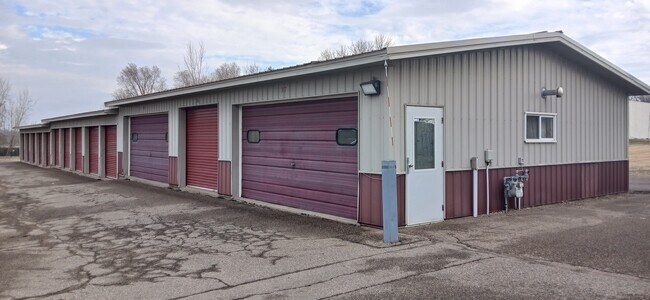 More details for 2699 Commerce Dr, Hastings, MN - Industrial for Lease
