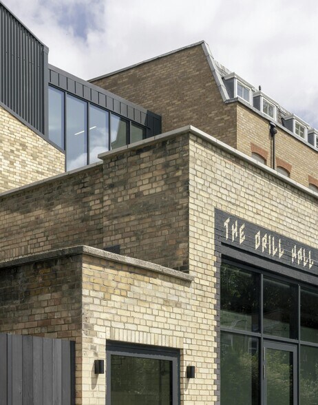 174-178 Mile End Rd, Londres à louer - Photo du bâtiment - Image 2 de 60