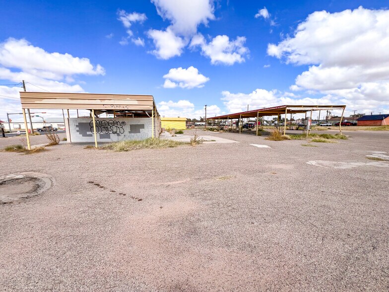 521 W Murphy St, Odessa, TX à vendre - Photo du bâtiment - Image 3 de 9