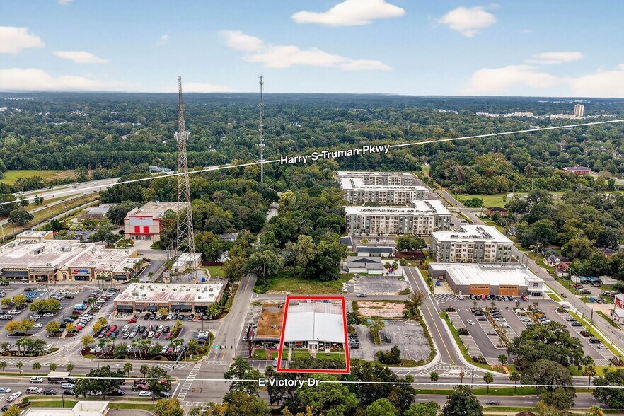 1711 E Victory Dr, Savannah, GA à vendre - Photo du bâtiment - Image 3 de 21