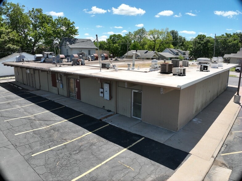 Turnkey Cash Flow With Upside Potential portfolio of 2 properties for sale on LoopNet.ca - Matterport Community - Image 3 of 33