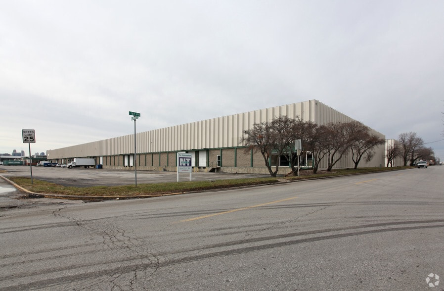1502-1548 Gentry St, North Kansas City, MO à louer - Photo du bâtiment - Image 2 de 4
