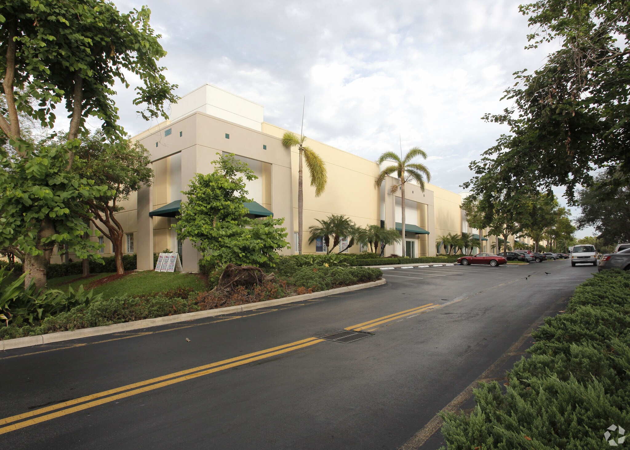 15851 SW 41st St, Davie, FL for sale Primary Photo- Image 1 of 1