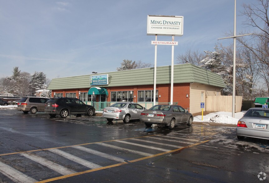 80 Town Line Rd, Rocky Hill, CT à louer - Photo du bâtiment - Image 2 de 10