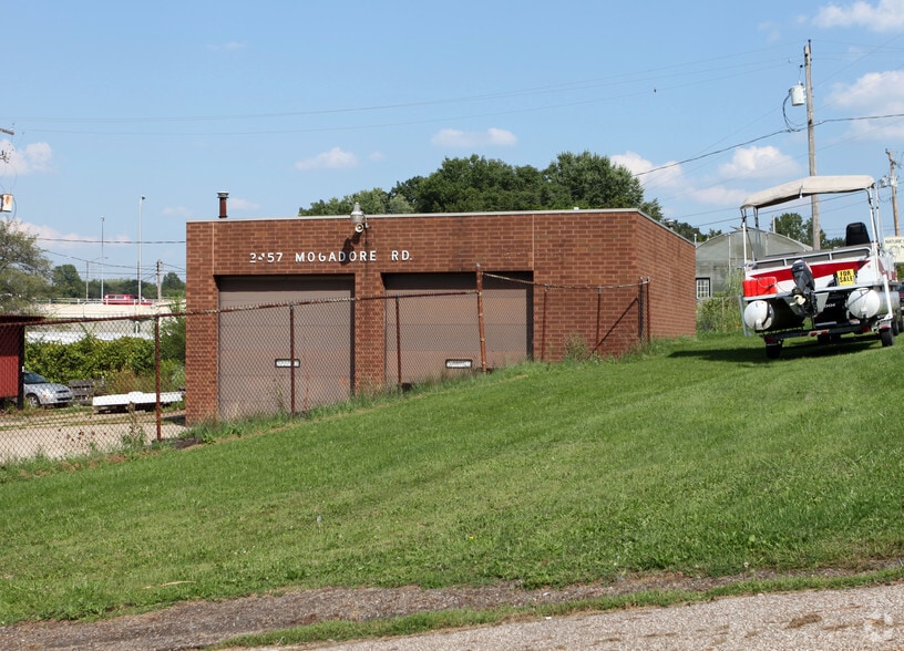 2457 Mogadore Rd, Akron, OH for sale - Primary Photo - Image 1 of 3