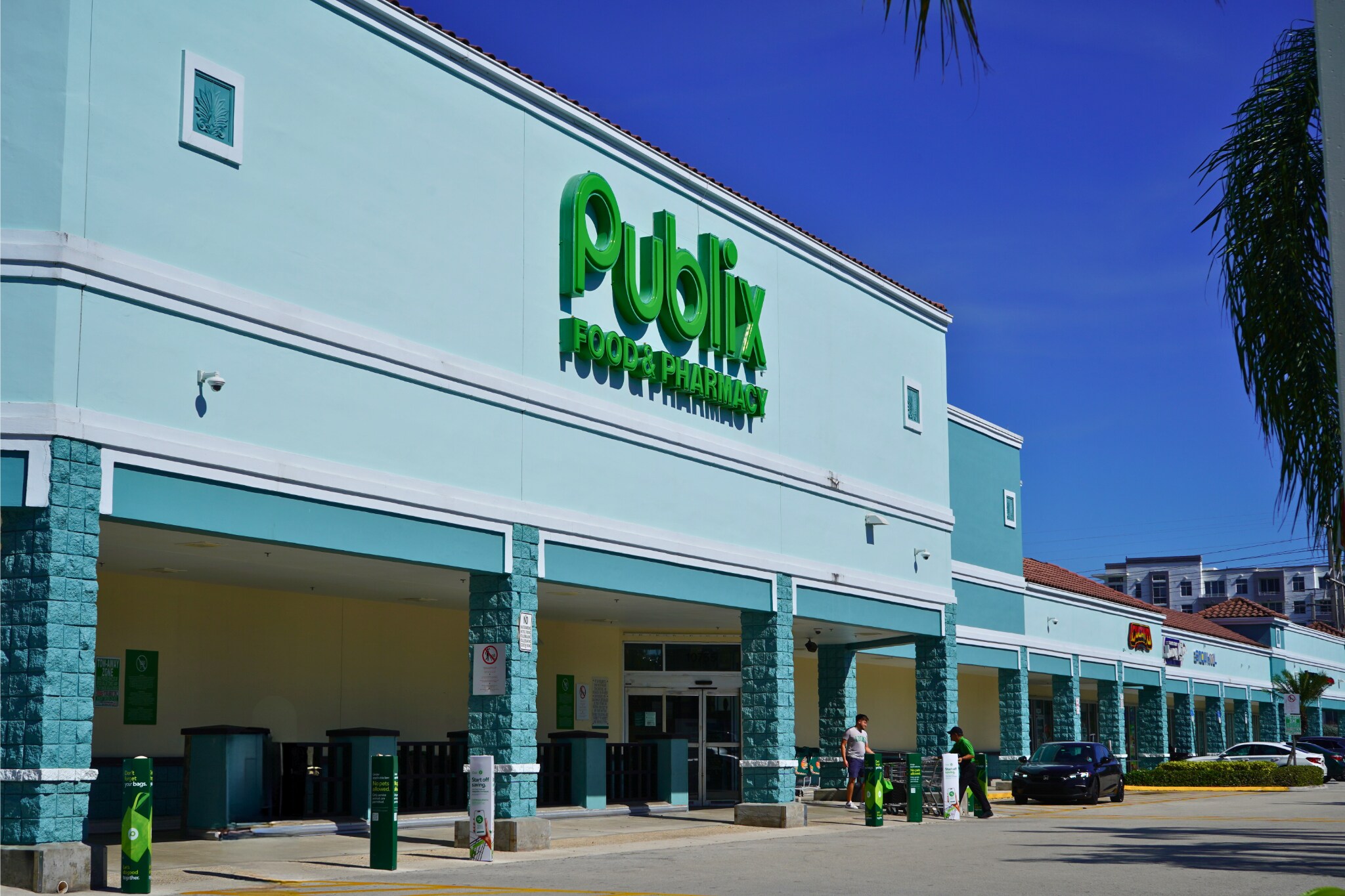 10715-10785 NW 58th St, Miami, FL à louer Photo du bâtiment- Image 1 de 12